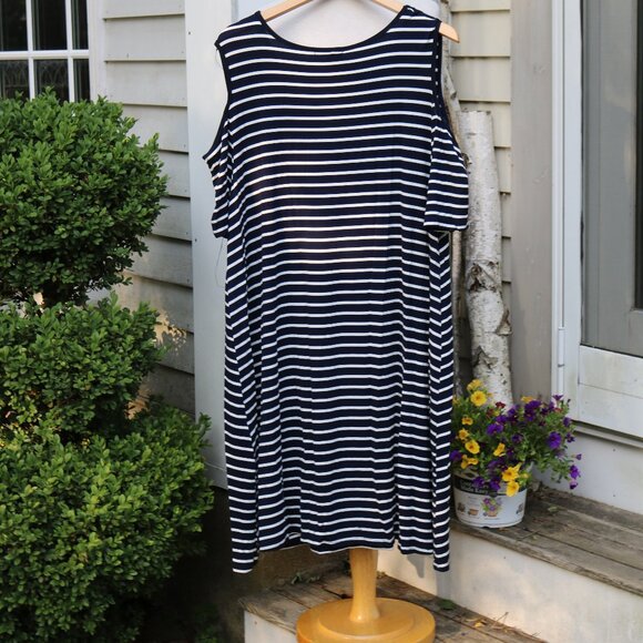 NEW Relaxx by Exist Plus Size Blue & White Stripes Cold Shoulder Dress Sz 3X - Picture 4 of 8